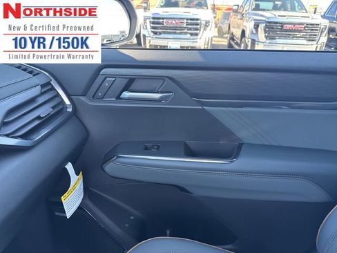 New 2026 GMC Acadia AT4 w/ LPO, Floor Liner Package image 23