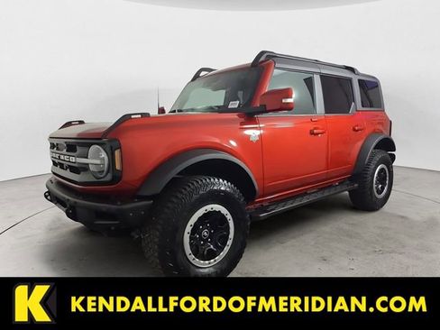 Used 2022 Ford Bronco Outer Banks w/ Sasquatch Package AWD/4WD image 1