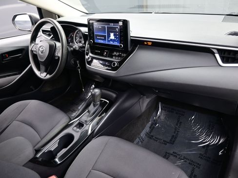 Used 2022 Toyota Corolla LE FWD image 14