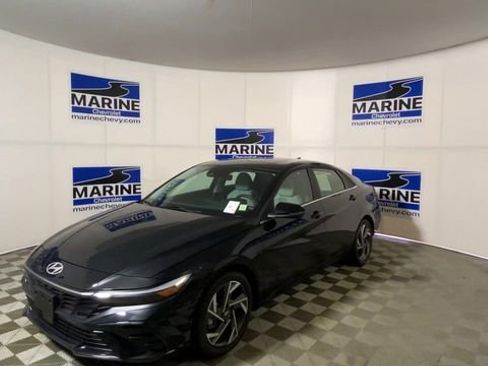 Used 2024 Hyundai Elantra Limited image 6