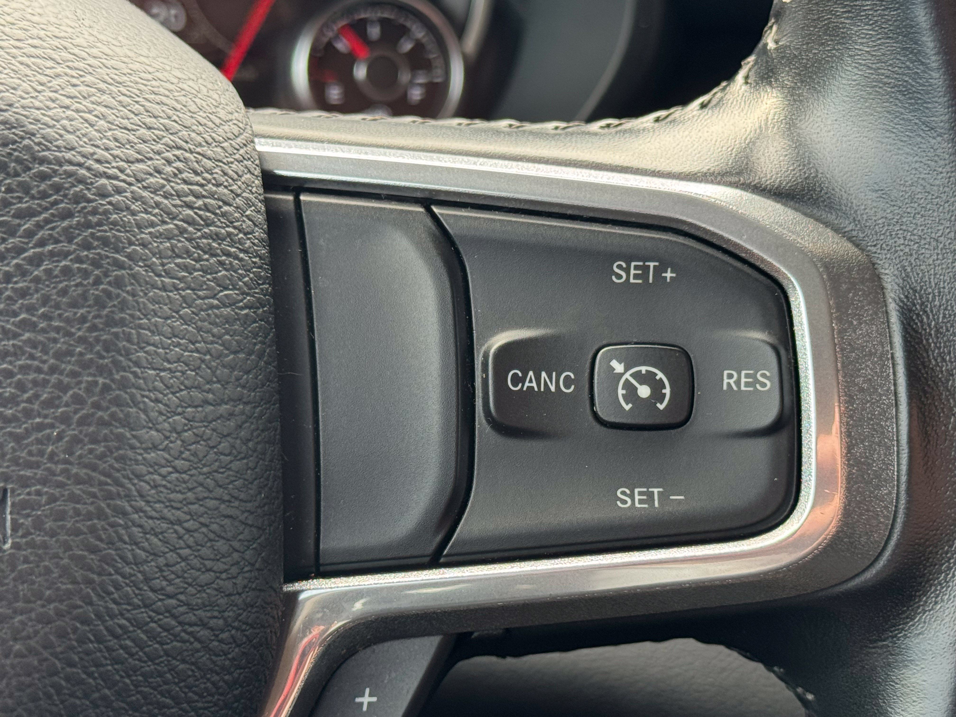 Used 2021 RAM 1500 Laramie w/ Off Road Group AWD/4WD image 40