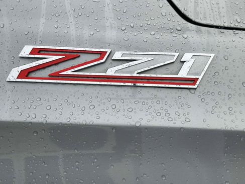 Used 2023 Chevrolet Tahoe Z71 w/ Luxury Package AWD/4WD image 11