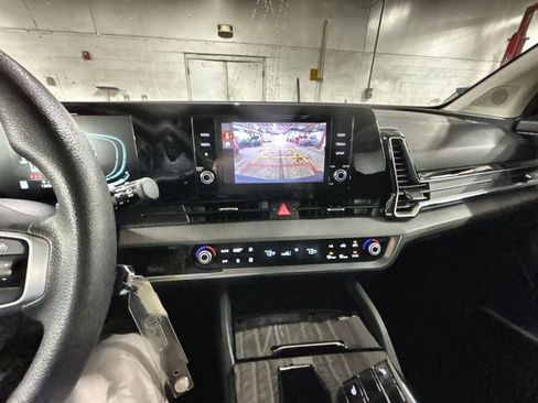 Certified 2023 Kia Sportage LX image 24