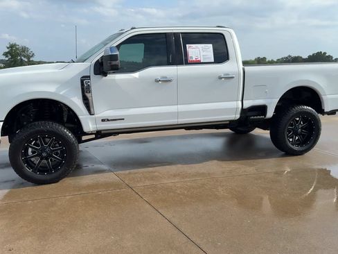 Used 2024 Ford F350 Platinum AWD/4WD image 4