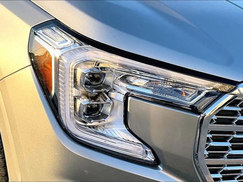 Used 2023 GMC Terrain Denali image 27