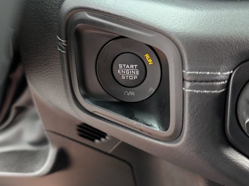 Used 2025 Jeep Wrangler Unlimited Rubicon 4xe AWD/4WD image 30