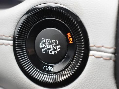 Used 2025 Jeep Compass Limited AWD/4WD image 29