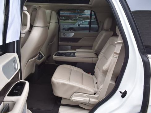 Used 2020 Lincoln Navigator Reserve w/ Luxury Package AWD/4WD image 42