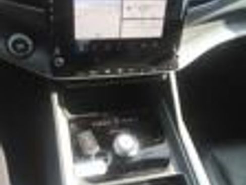Used 2024 Jeep Wagoneer L Series II RWD image 22