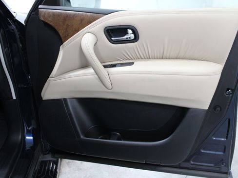 Used 2024 Nissan Armada SL w/ Captain's Chairs Package image 28