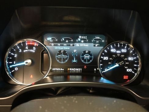 Certified 2018 Ford F250 Lariat w/ Lariat Ultimate Package image 14