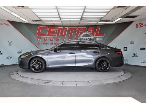 Used 2022 Lexus ES 350 w/ Premium Package FWD image 3