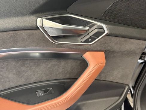 Used 2019 Audi e-tron Prestige AWD/4WD image 20