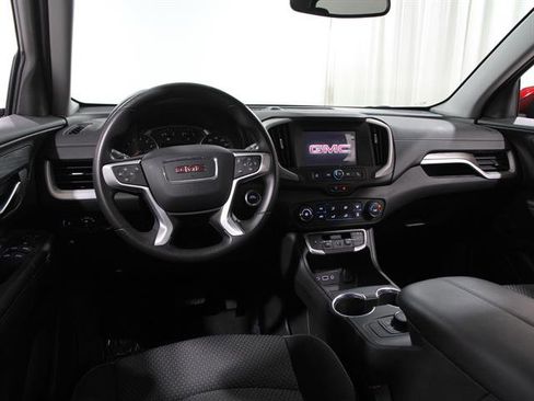 Used 2024 GMC Terrain SLE image 6