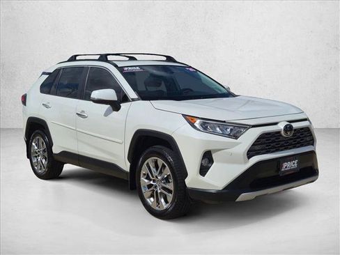 Used 2020 Toyota RAV4 Limited FWD image 3
