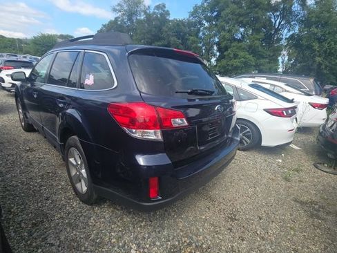 Used 2013 Subaru Outback 2.5i Premium w/ All-Weather Pkg AWD/4WD image 8
