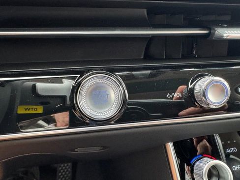 New 2026 Genesis GV70 2.5T AWD/4WD image 18