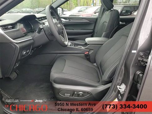 New 2025 Jeep Grand Cherokee L Laredo AWD/4WD image 15