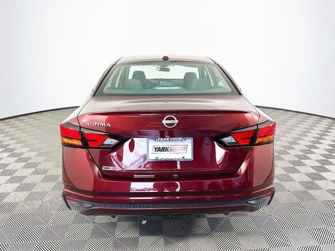 Certified 2025 Nissan Altima 2.5 SV FWD image 9