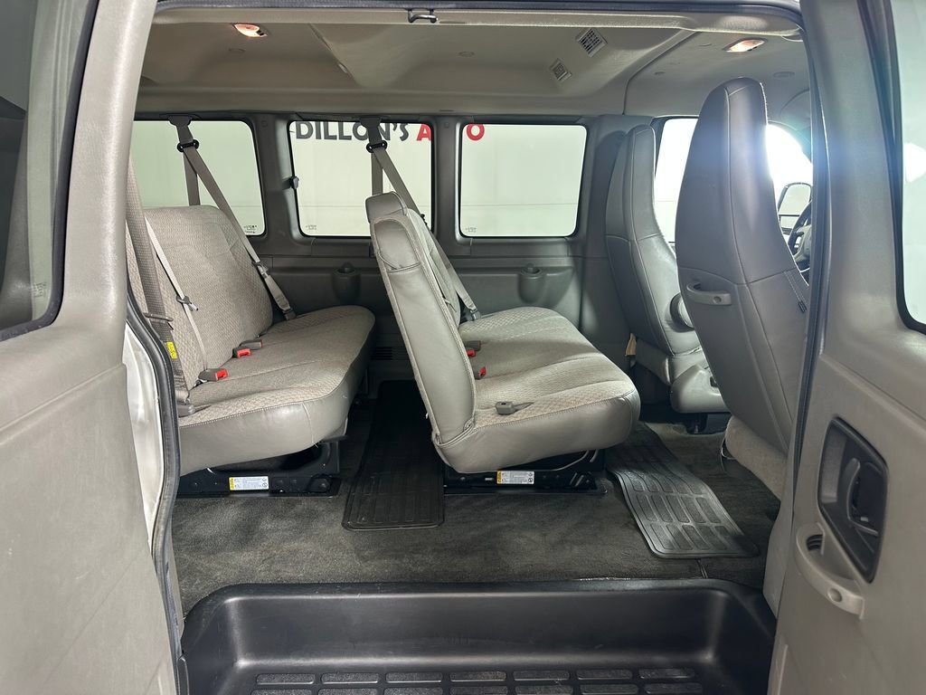 Used 2016 Chevrolet Express 3500 LT w/ LT Preferred Equipment Group RWD image 10
