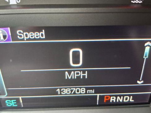 Used 2018 GMC Acadia SLE image 17