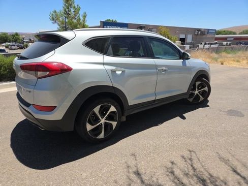 Used 2016 Hyundai Tucson Sport FWD image 4