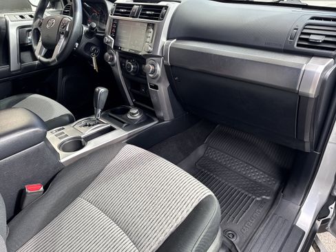 Used 2021 Toyota 4Runner SR5 AWD/4WD image 15