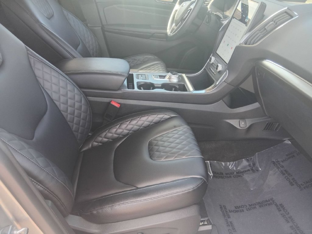 Used 2023 Ford Edge Titanium AWD/4WD image 43
