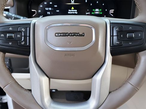 Used 2024 GMC Yukon XL Denali image 23