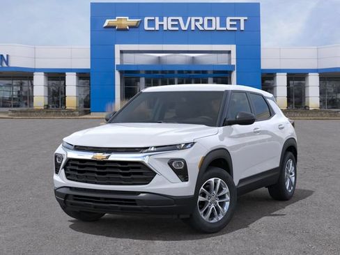 New 2026 Chevrolet TrailBlazer LS w/ LS Convenience Package AWD/4WD image 6