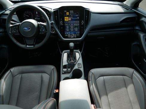 Used 2024 Subaru Crosstrek 2.5i Limited image 8