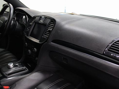 Used 2021 Chrysler 300 S image 26