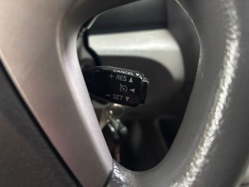 Used 2009 Toyota Camry LE FWD image 18