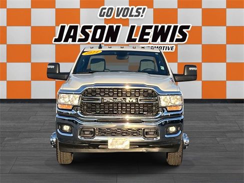 Used 2024 RAM 3500 Big Horn image 10