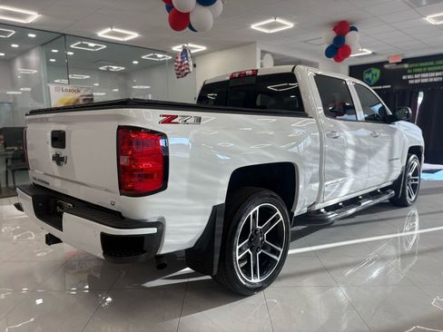 Used 2018 Chevrolet Silverado 1500 LT w/ All Star Edition AWD/4WD image 10