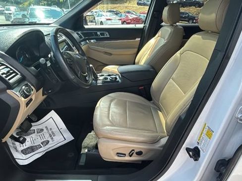 Used 2017 Ford Explorer Limited AWD/4WD image 15