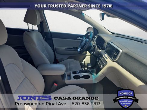 Used 2021 Kia Sportage LX FWD image 15