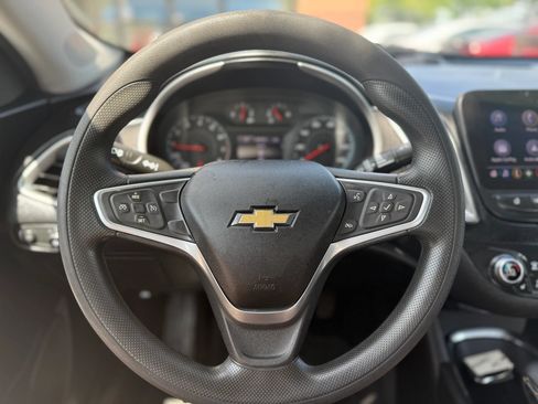 Used 2022 Chevrolet Malibu LT FWD image 19