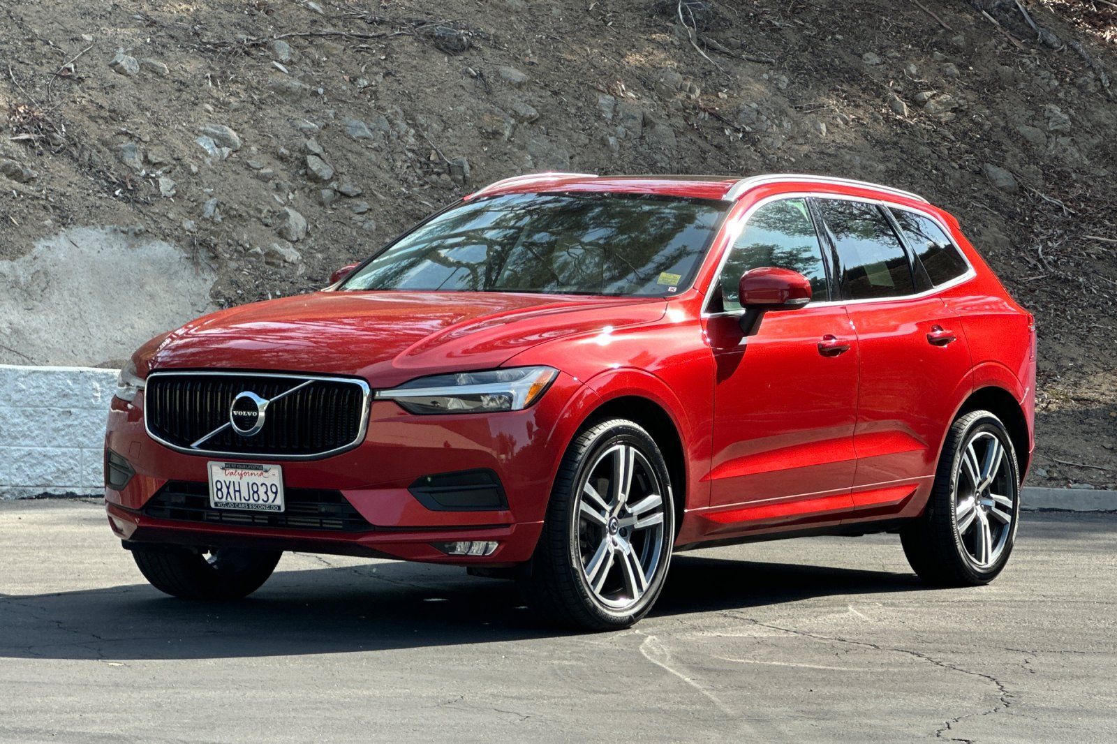 Used 2021 Volvo XC60 T5 Momentum w/ Premium Package FWD image 8