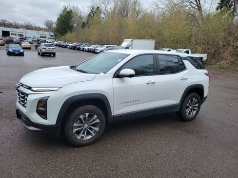 Used 2025 Chevrolet Equinox LT w/ Safety and Technology Package image 18