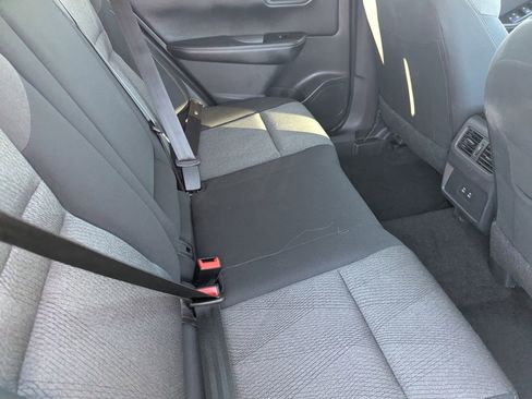 Certified 2025 Nissan Rogue SV FWD image 15