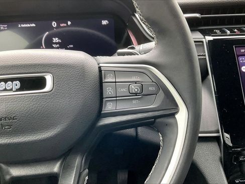 Certified 2023 Jeep Grand Cherokee L Laredo AWD/4WD image 32