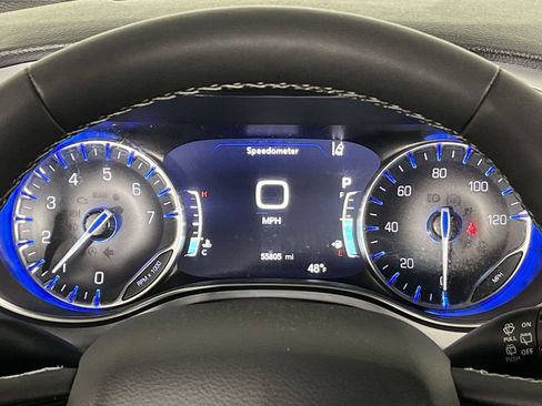 Used 2025 Chrysler Pacifica Limited FWD image 19