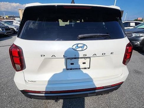 Certified 2025 Hyundai Palisade SEL FWD image 6