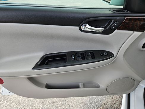 Used 2016 Chevrolet Impala Limited LS FWD image 11
