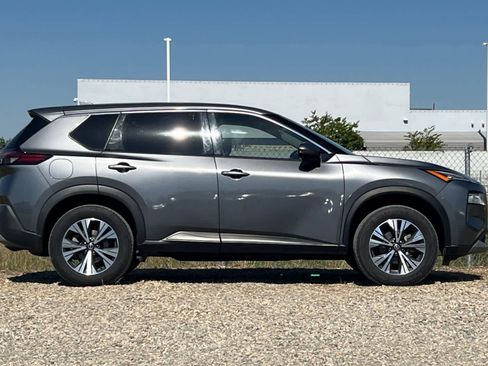 Used 2021 Nissan Rogue SV AWD/4WD image 9