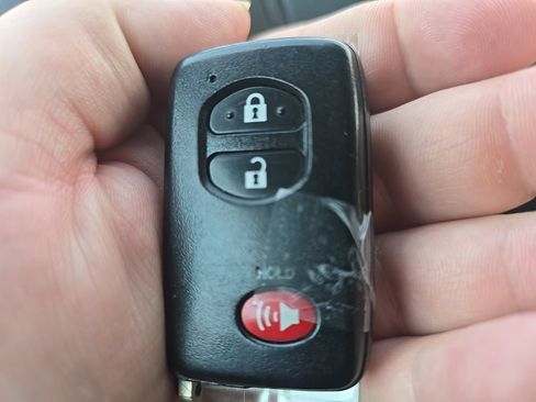 Used 2011 Toyota RAV4 Limited w/ Limited Extra Value Pkg AWD/4WD image 19