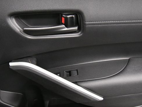 Used 2023 Toyota Corolla Cross LE image 27