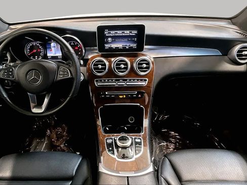 Used 2019 Mercedes-Benz GLC 300 4MATIC image 15