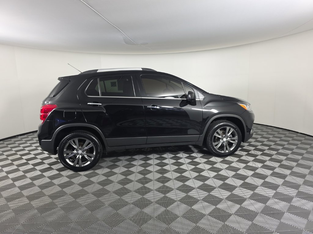 Used 2017 Chevrolet Trax Premier AWD/4WD image 6